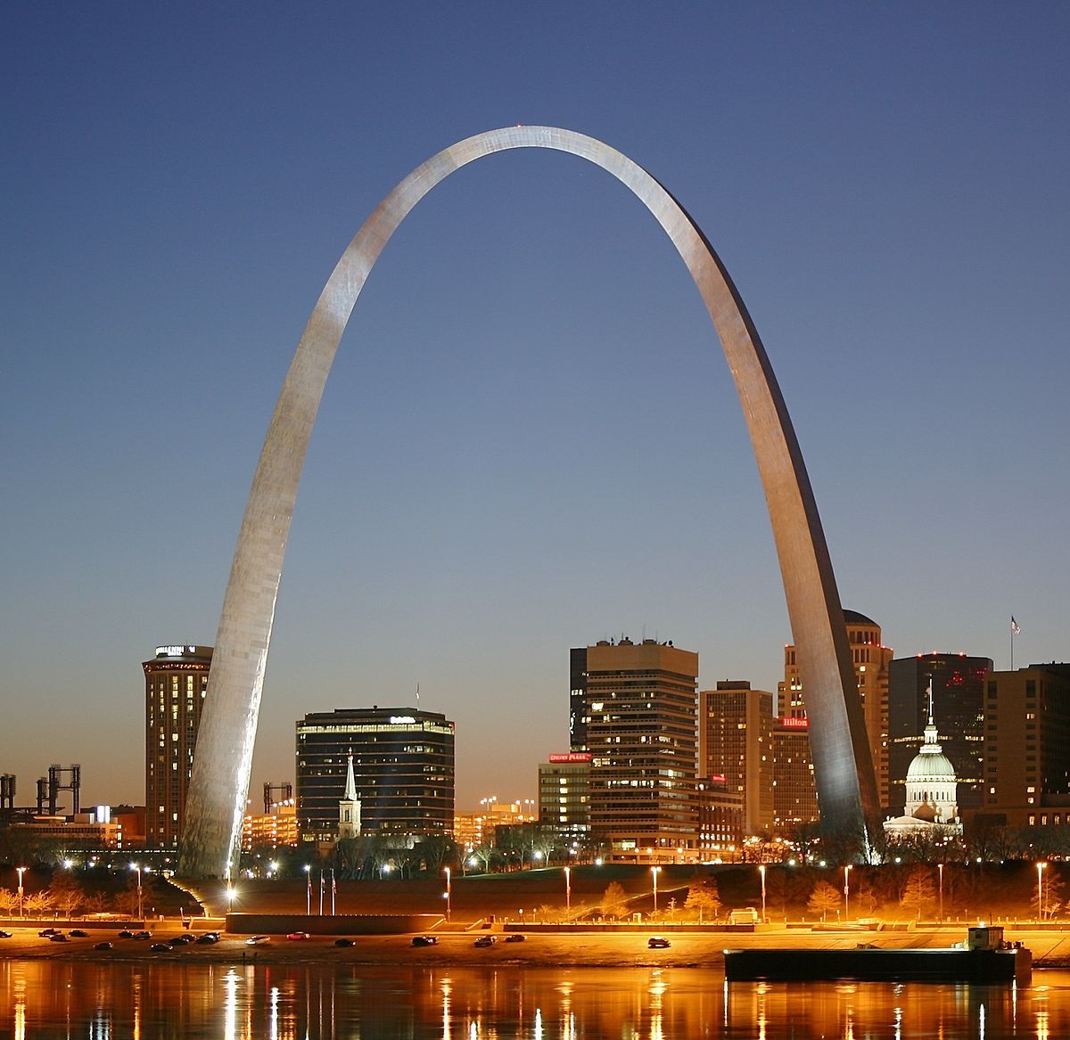 1200px-St_Louis_night_expblend_cropped