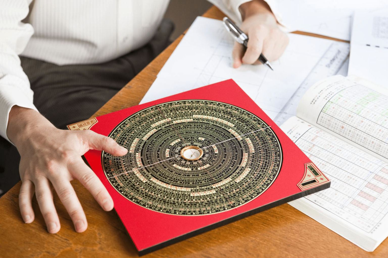 Phong-thuy-thang-may-tu-tin-nguong-toi-khoa-hoc-ung-dung-1-1536x1024-1