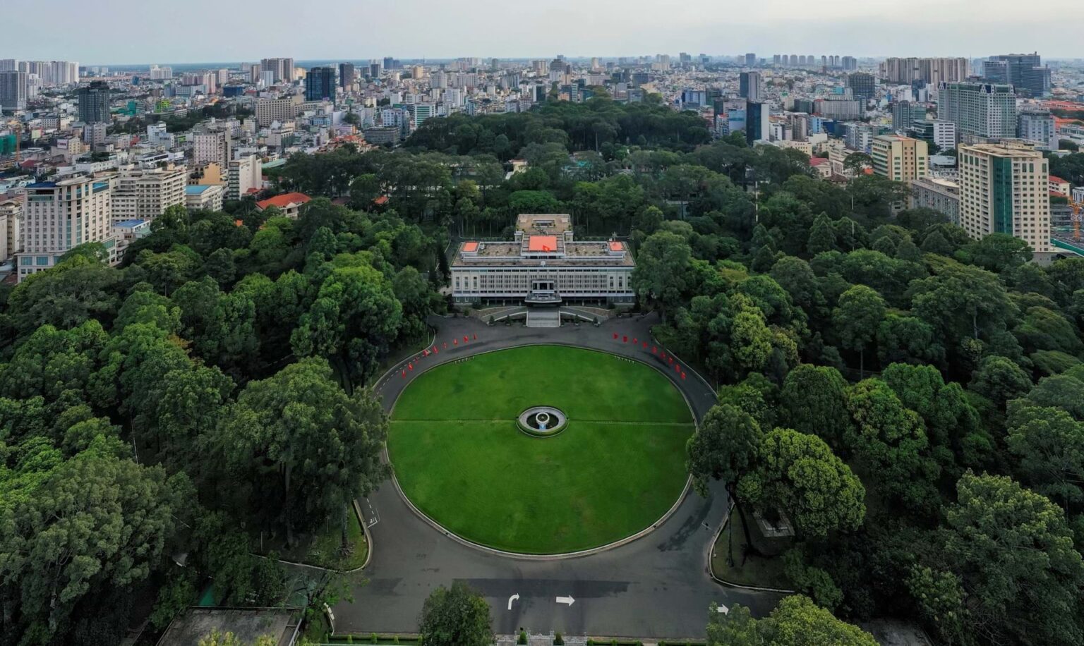 Phong-thuy-thang-may-tu-tin-nguong-toi-khoa-hoc-ung-dung-1-1536x916