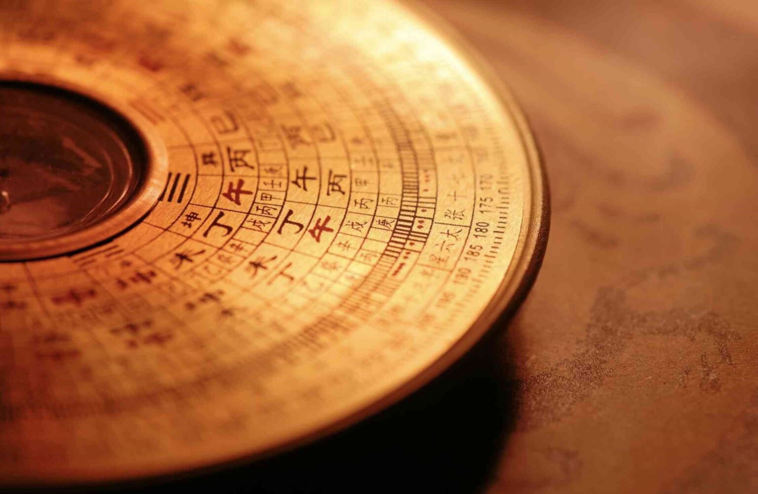 Phong-thuy-thang-may-tu-tin-nguong-toi-khoa-hoc-ung-dung-2-1536x1001