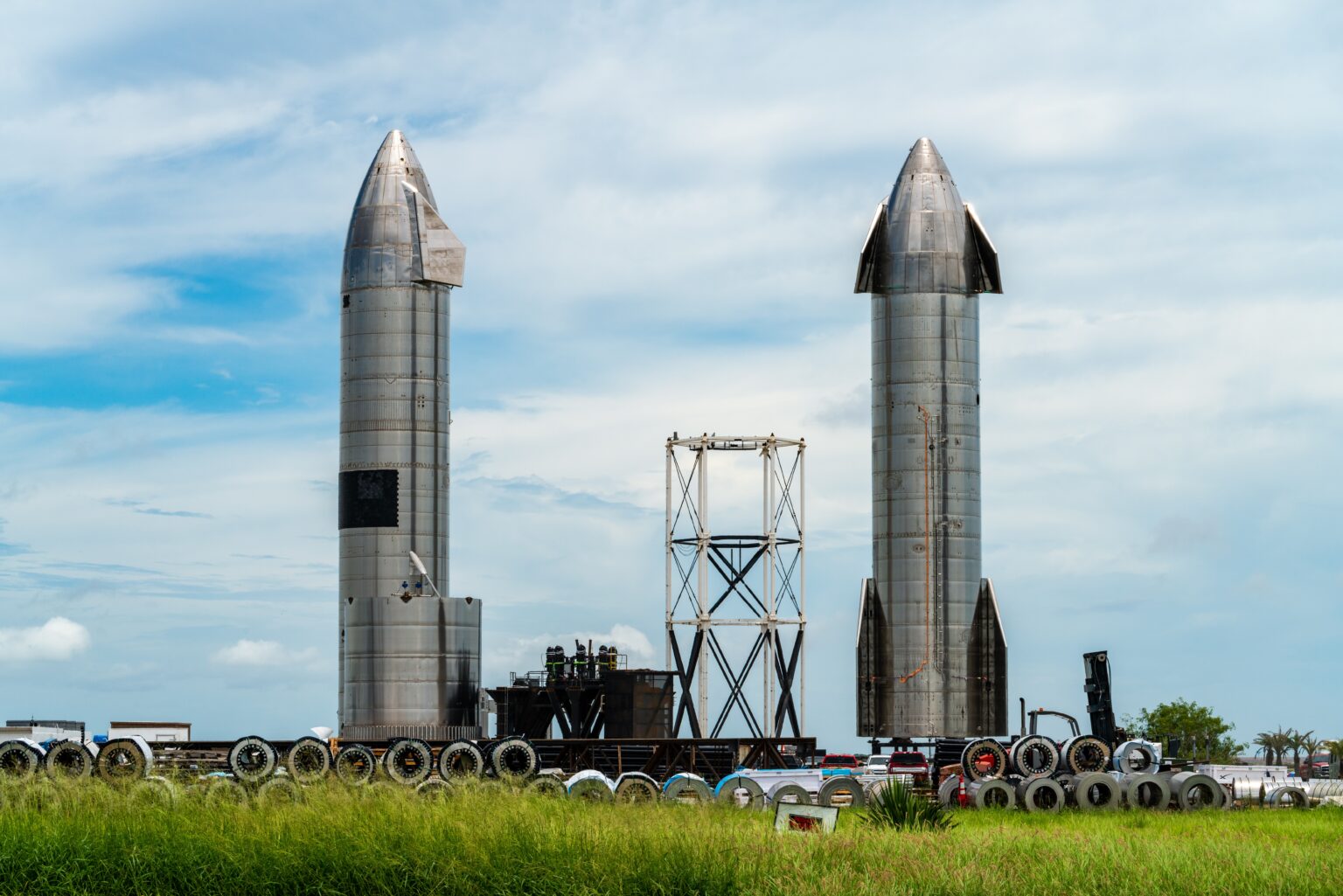 Thang-may-Buoc-chan-nhan-tao-ky-dieu-6-1536x1025