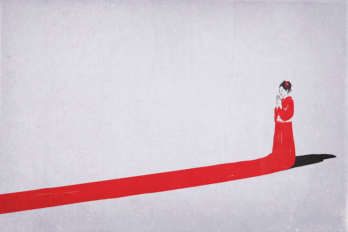 Thang-may-duoc-phuc-vu-thu-cong-tai-Takashimaya-va-van-hoa-dich-vu-Nhat%20(2)