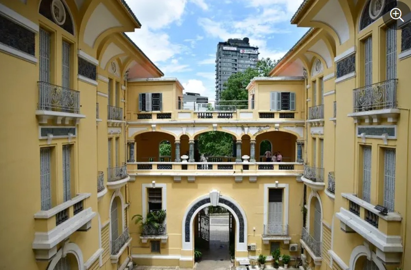 can-canh-dinh-thu-lap-thang-may-go-doc-nhat-vo-nhi-tai-viet-nam%20(3)