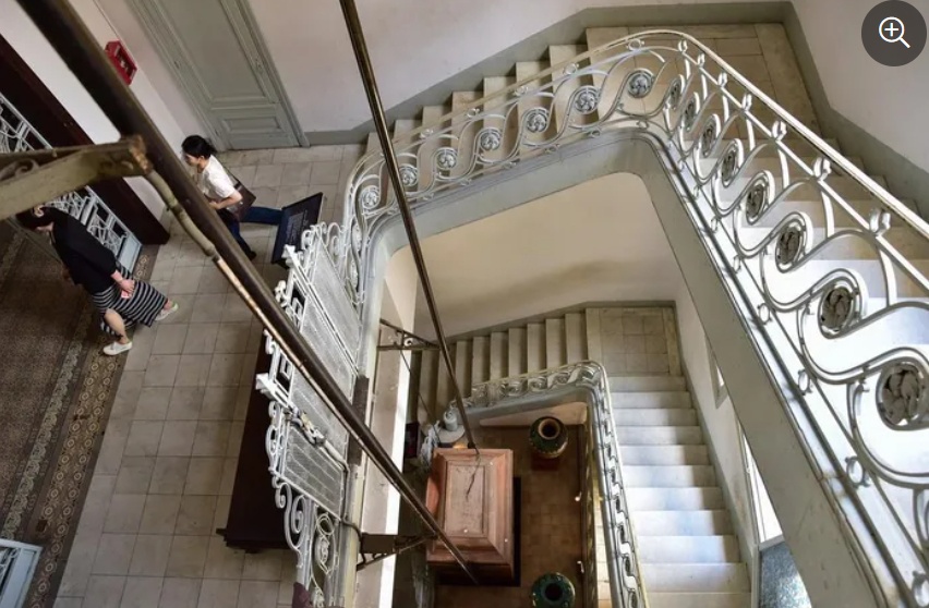 can-canh-dinh-thu-lap-thang-may-go-doc-nhat-vo-nhi-tai-viet-nam%20(5)