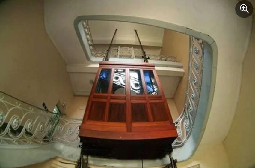 can-canh-dinh-thu-lap-thang-may-go-doc-nhat-vo-nhi-tai-viet-nam%20(7)