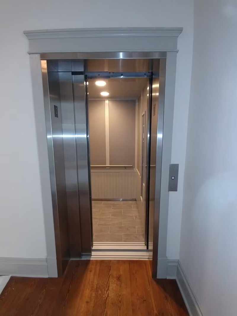 thang-may-cua-lua-co-nhieu-lua-chon-so-la-cua-khac-nhau-1