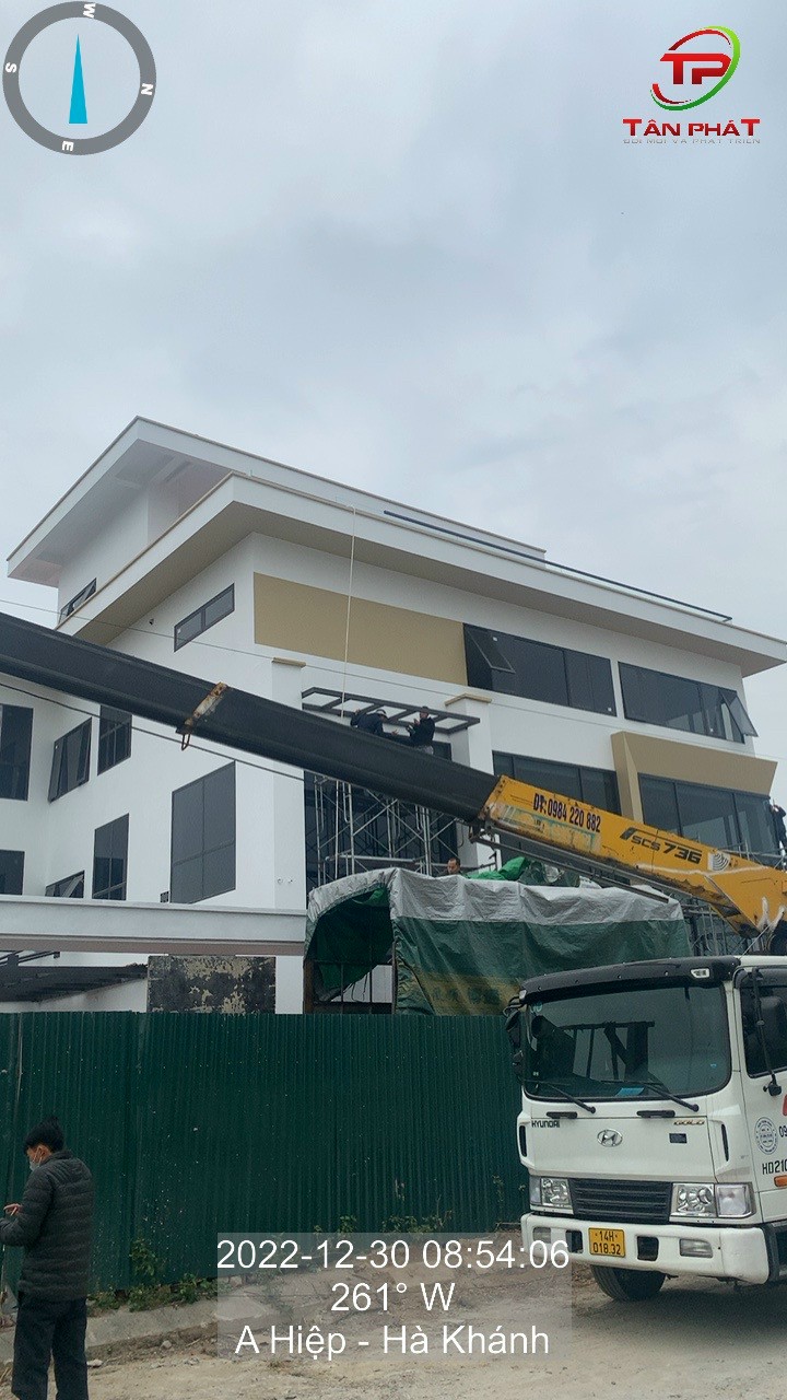 Chuyển hàng về lắp đặt ctrinh A Hiệp - Hà Khánh