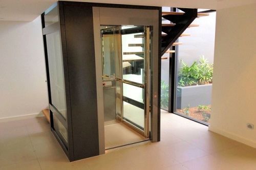 Thang máy không phòng máy nên chọn hay không?